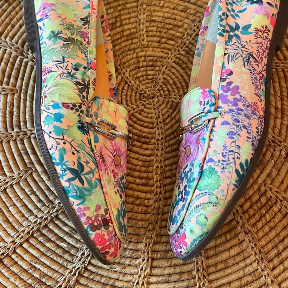 Franco Sarto Floral Loafers with Gold Metal Chain Accent - Picture 9 of 16